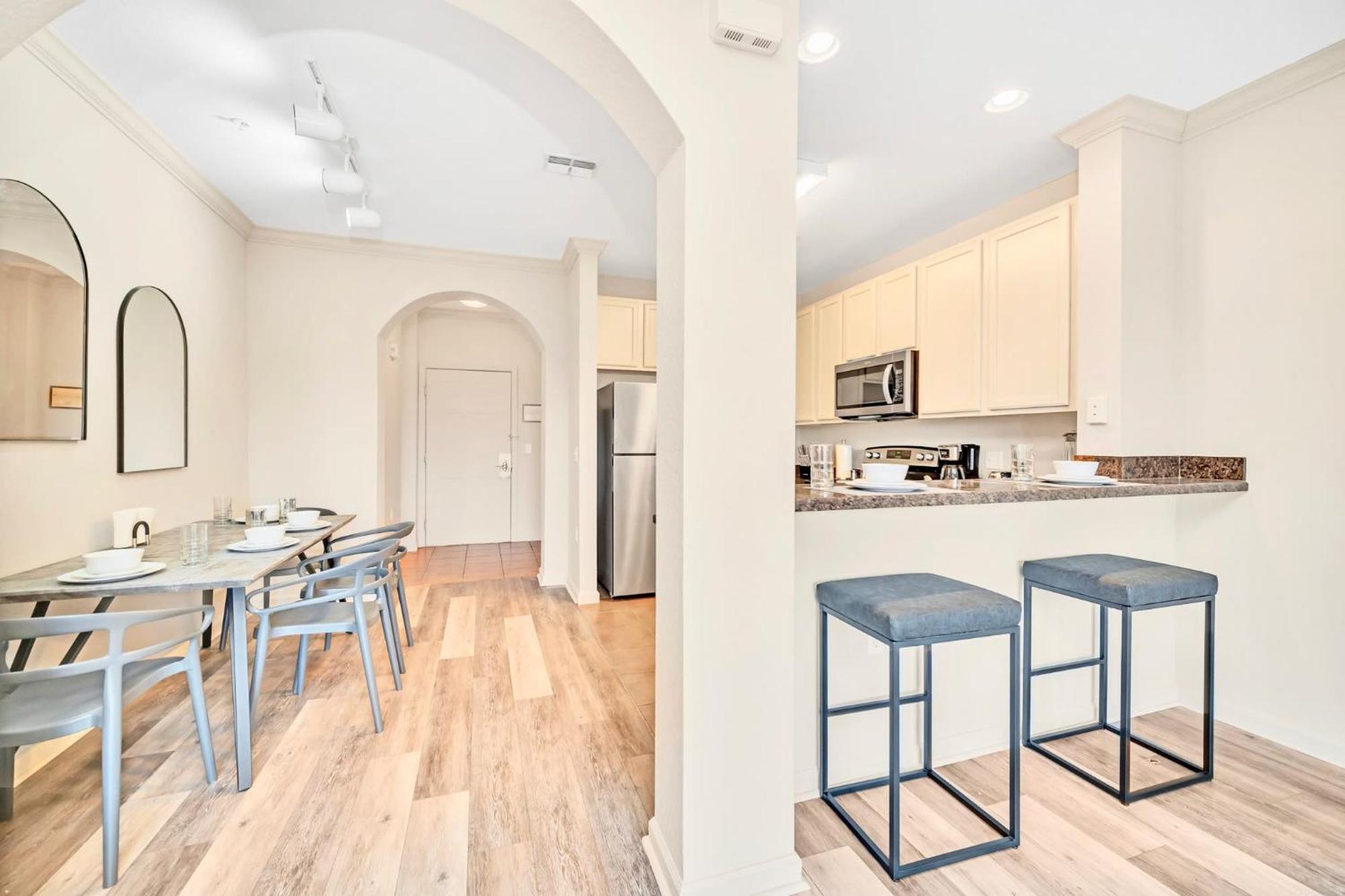 Stunning 2Br Condo With Hot Tub And Pool, Near Disney! Orlando Exterior foto