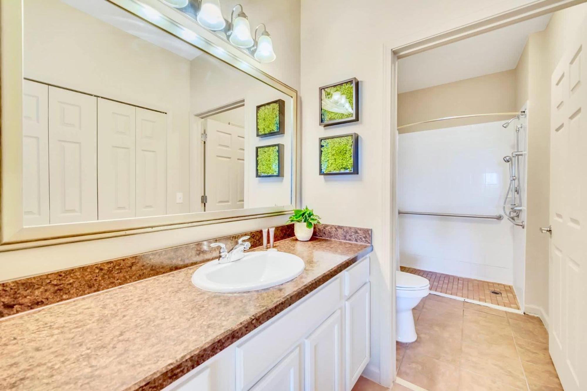 Stunning 2Br Condo With Hot Tub And Pool, Near Disney! Orlando Exterior foto